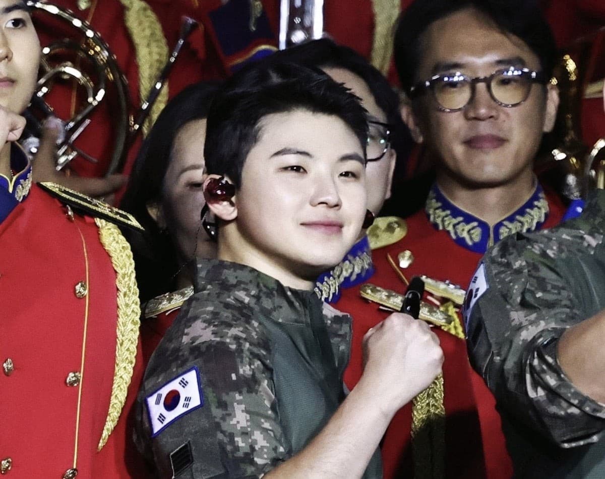 SEVENTEEN Woozi 服兵役期間亮相春川 K-Military Festival 表演