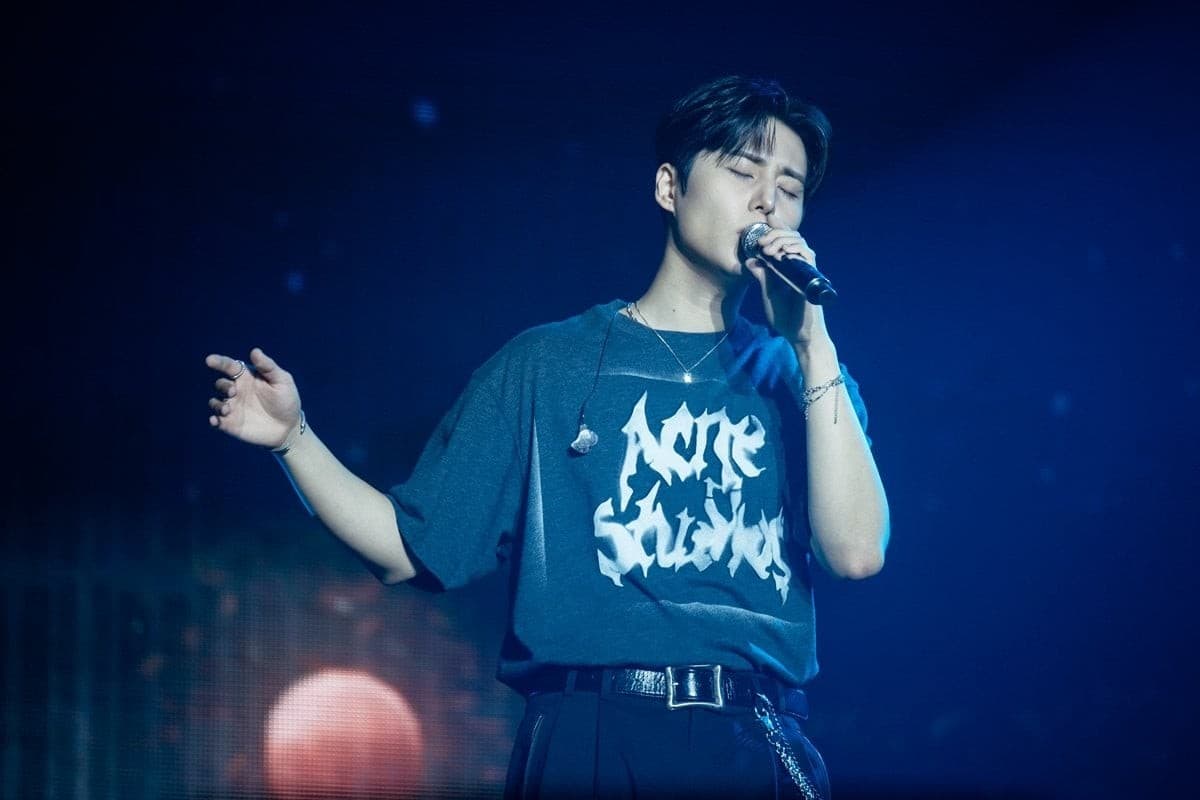 DAY6成員Young K曼谷開唱 粉絲齊聲合唱